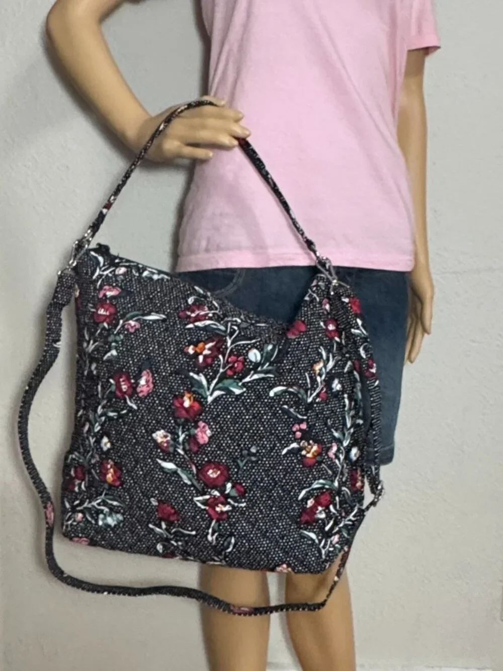 Vera Bradley Oversized Hobo Bag in Perennials Noir Dot NWT